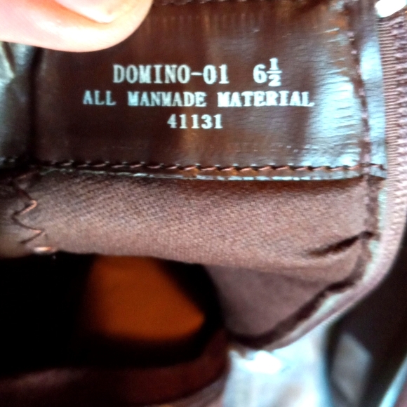 Bin 19. Bamboo boots - Picture 3 of 4